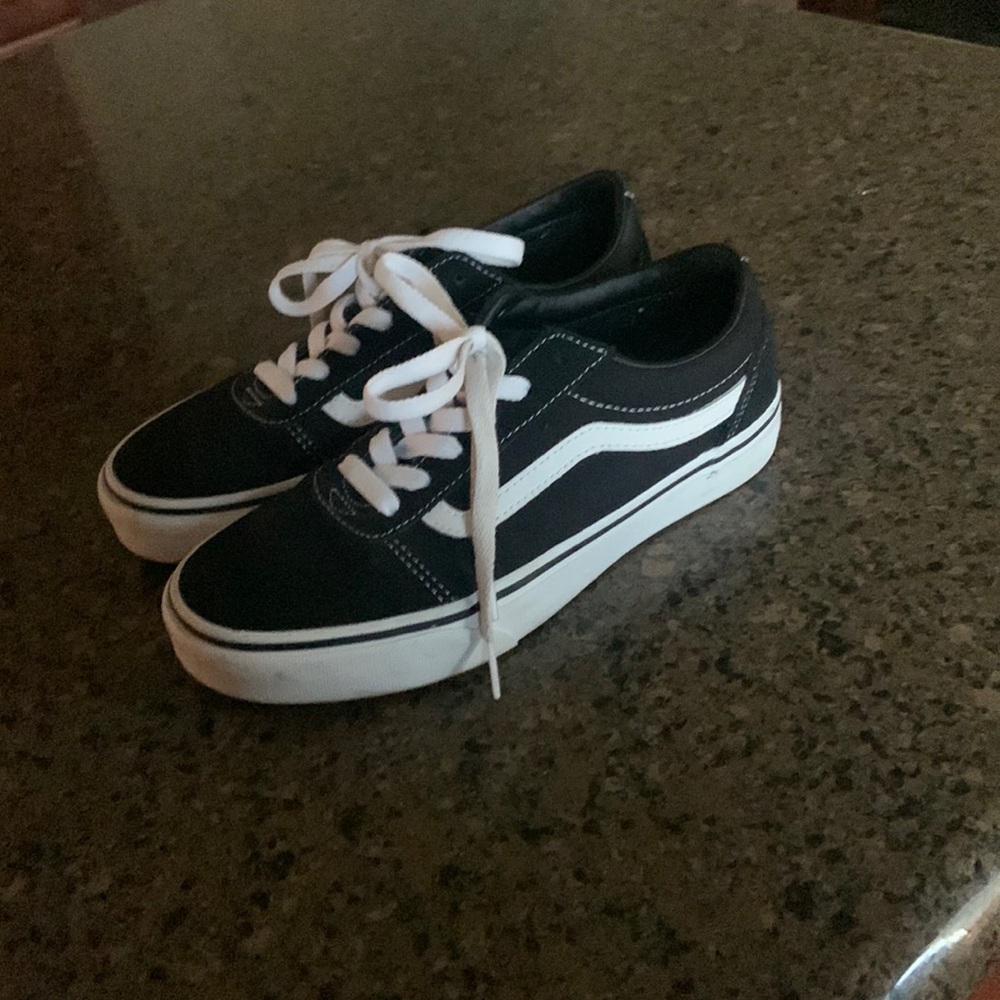 Black and White vans